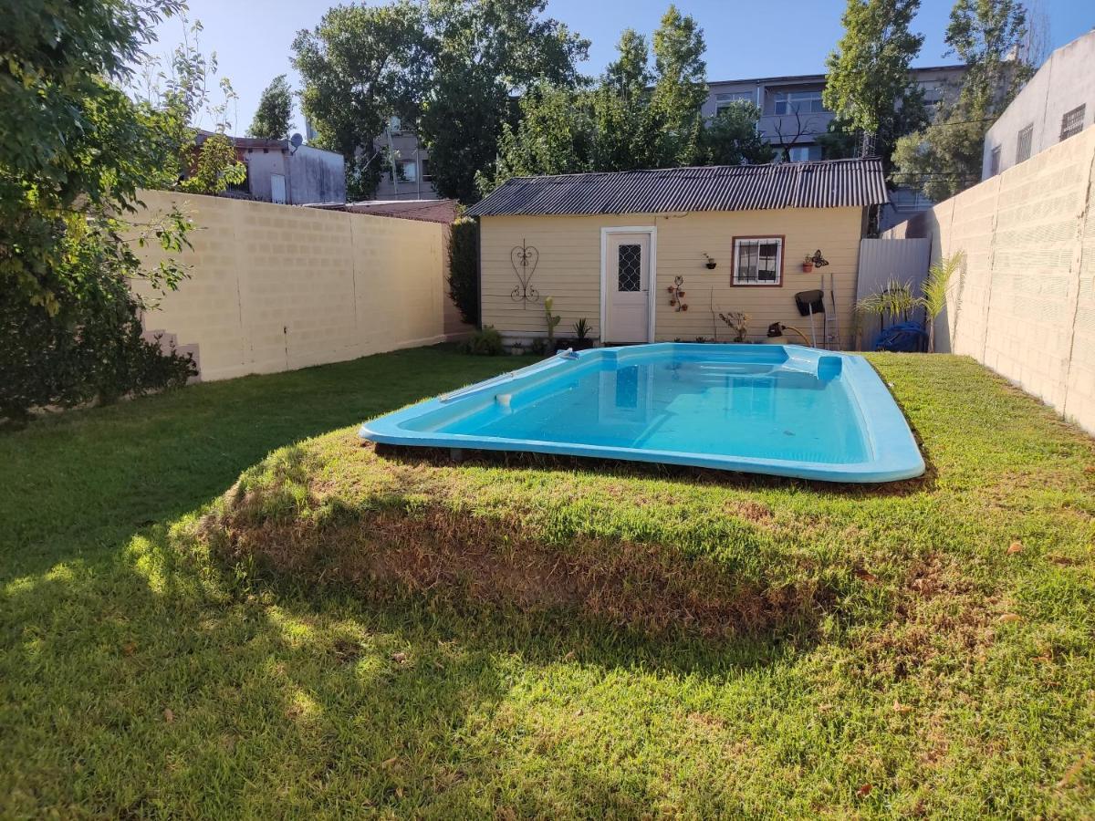 Casita Casa Con Parque, Estacionamiento Y Pileta En Tigre Villa Luaran gambar