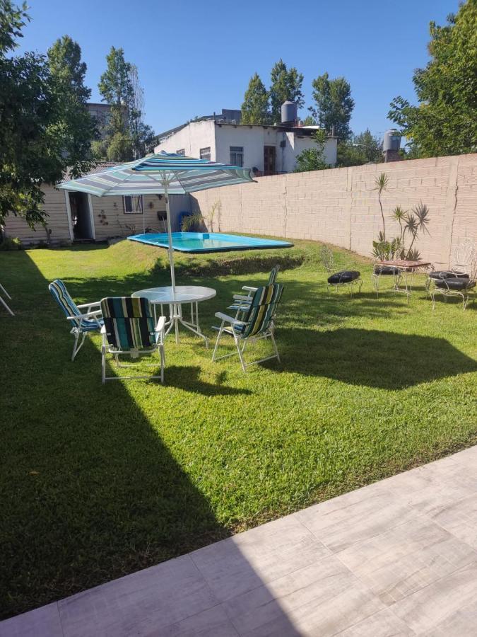 Casita Casa Con Parque, Estacionamiento Y Pileta En Tigre Villa Luaran gambar