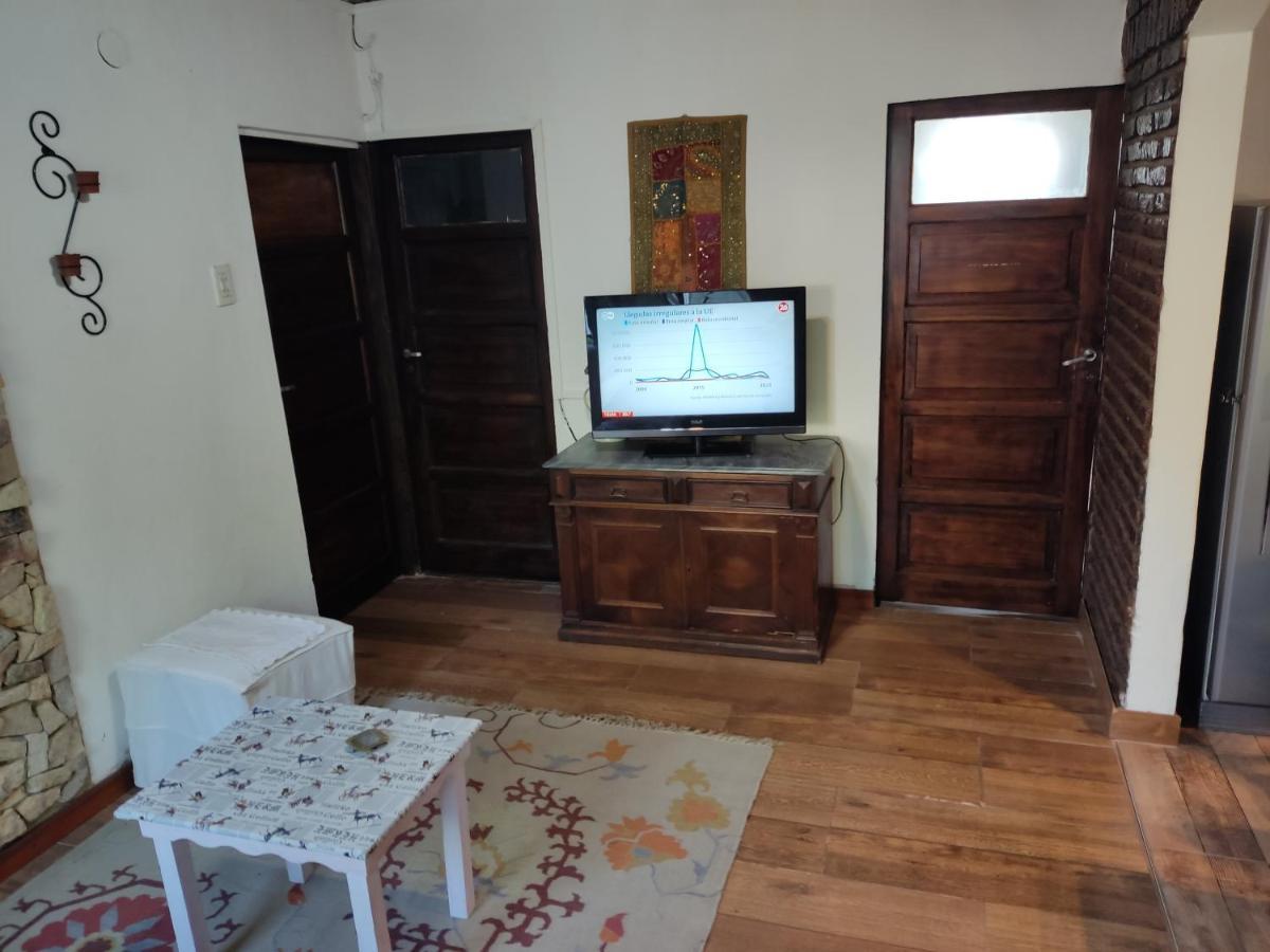 Casita Casa Con Parque, Estacionamiento Y Pileta En Tigre Villa Luaran gambar